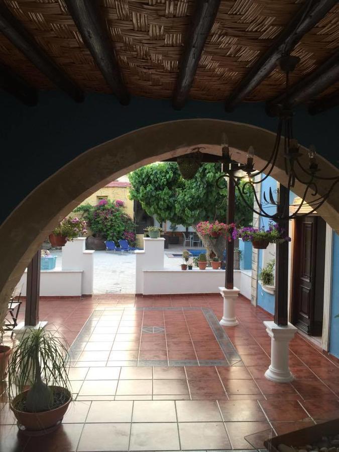 Villa Thermopilon Larnaca Bagian luar foto