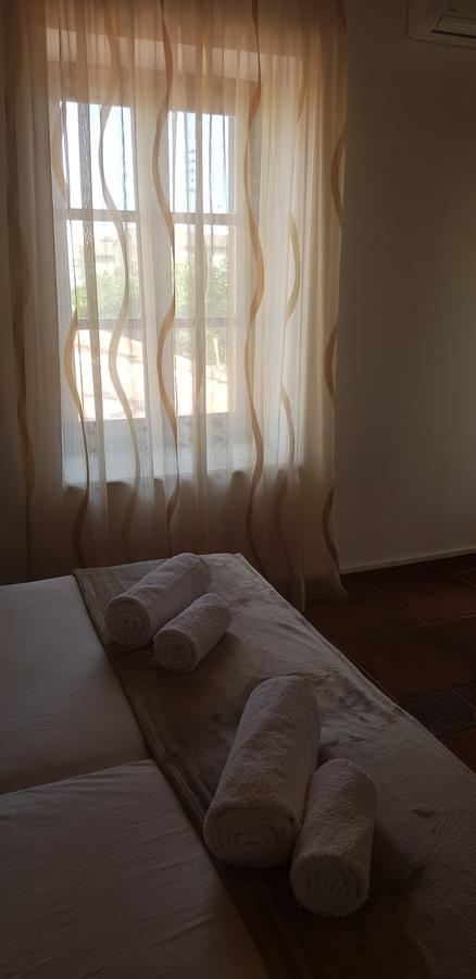 Villa Thermopilon Larnaca Bagian luar foto